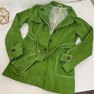 Tulle Green Trench Coat with Cream Piping